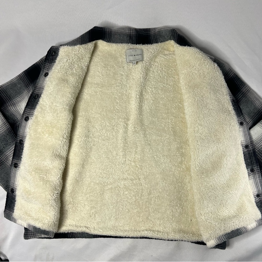 Lucky Brand Fleece Lined Black and White Plaid Shacket Shirt Crop Length Size L - Picture 7 of 8